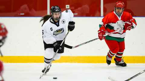 Helen Murray in action for the Ice Fernz.