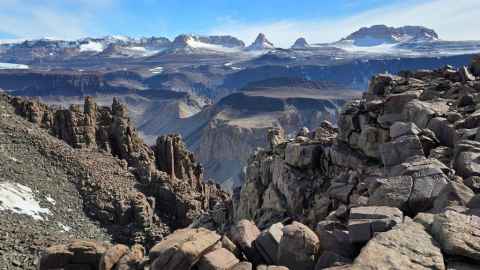 Magma between rock layers in Antarctica