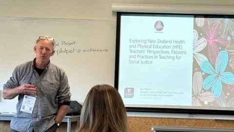 Dr Rod Philpot