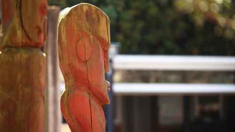 Māori carving