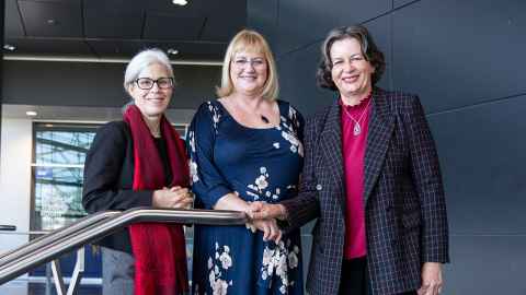 Image of Vice Chancellor Dawn Freshwater, Theresa Gattung and Dean Susan Watson