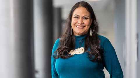 Smiling Māori woman