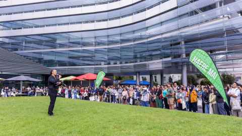 Michael Steedman speaking at the International students' orientation. 