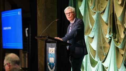 Image of Acting Vice-Chancellor Professor Frank Bloomfield addressing all attendees at the dinner. 