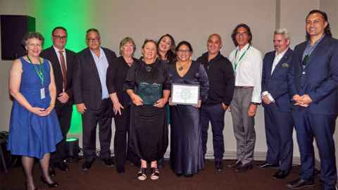 Liggins Institute Maori Research Advisory Group receiving PHANZ award