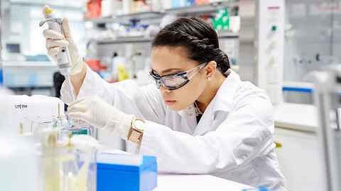 Dr Stephanie Segovia