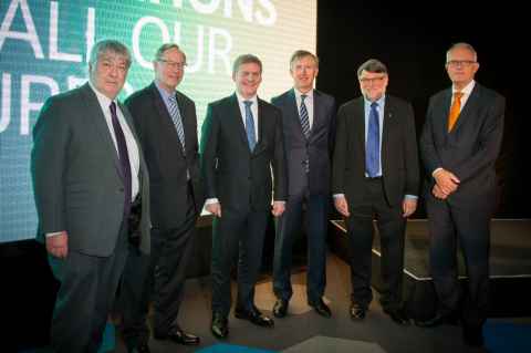 Professor Simon Thrush; Prime Minister Bill English; University of Auckland Chancellor Scott St John; Dean of Science Professor John Hosking; University of Auckland Vice-Chancellor Professor Stuart McCutcheon
