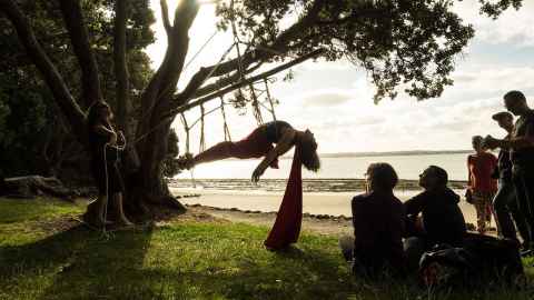 Suzanne Cowan performing Pt Chev Hanging