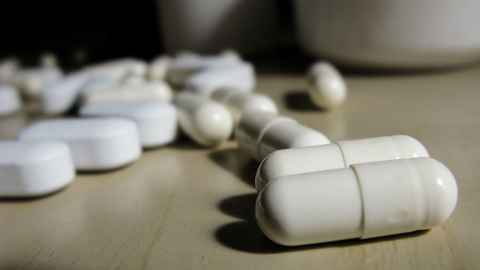 Medicine tablets and capsules