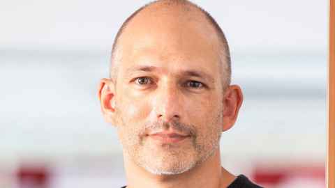 Dr Peter Saxton
