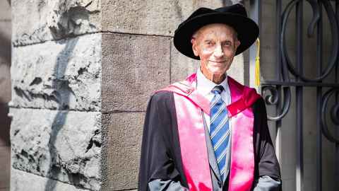 Dr Ron Trubuhovich