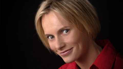 Dr Eileen Lueders.