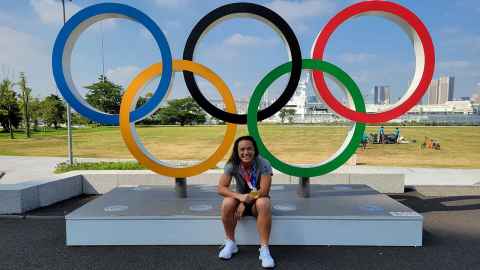 Theresa Fitzpatrick at the Tokyo Olympics proudly sporting the gold won with the women's Sevens side.