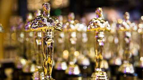 Oscar statuettes.