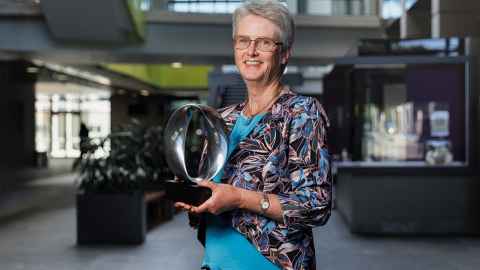 Distinguished Professor Dame Jane Harding with the 2022 Prime Minister’s Science Prize.