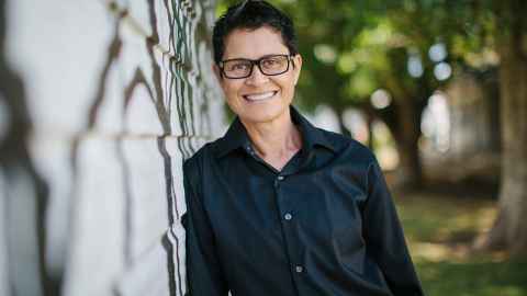 A smiling woman.