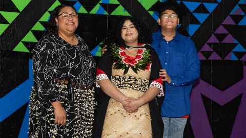 Helen Pahulu with her mum Ana and brother Viko.