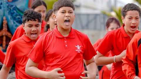 A mihi whakatau led by primary school students opened the University’s inaugural Pūtaiao Symposium at Te Papa Ako o Tai Tonga Campus.