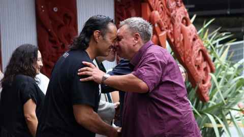 Kaiarataki, Pro Vice-Chancellor Māori Michael Steedman, left, welcomes Māori medium education expert Hēmi Dale on to Waipapa Marae and City Campus., with Pro Vice-Chancellor Māori Associate Professor Te Kawehau Hoskins, far left.