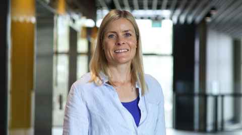 Dr Helen Eyles.