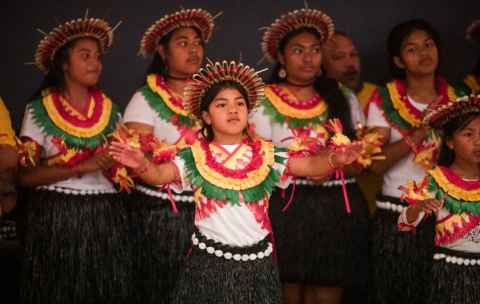 Image of I-Kiribati dancers