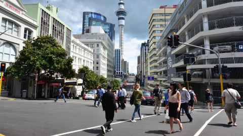 Pedestrian crossing Queen Street 