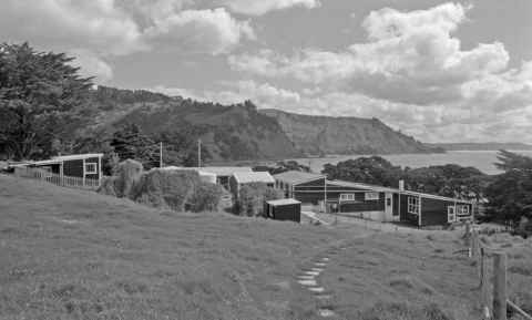 The University of Auckland marine laboratory at Leigh in 1975.