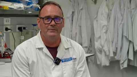 Justin in lab at Liggins Institute