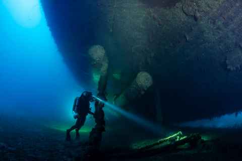 Simon Mitchell diving the wreck of the Nagato