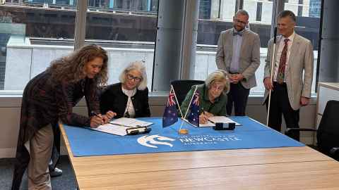 Jemaima Tiatia-Siau signing a MoU