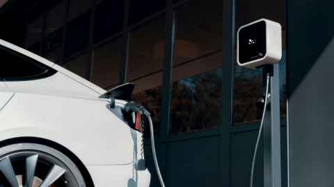 Electric vehicles need to be powered by renewable electricity sources, says Andy Philpott. Photo: Juice JK.