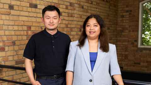 Alumni Alliv Samson (Bachelor of Arts) and Hengjie Wang (Bachelor of Engineering)