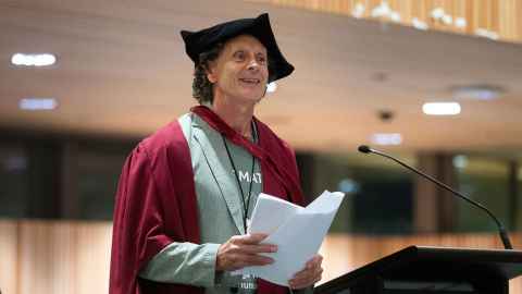 During his inaugural lecture on 14 May, Professor Ralph Buck took the audience back to his childhood in outback Australia through the many adventures that led him to dance education.