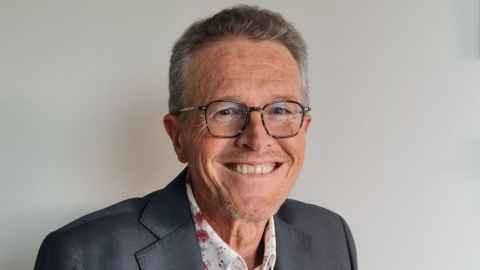 Head shot of Professor Charl de Villiers