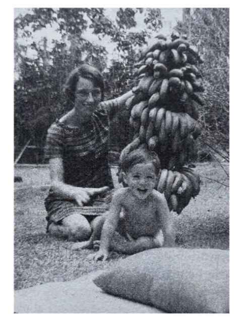 Image of Jennifer Ma'ia'i and her son