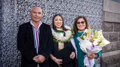 Image of Meleana Payn and parents Siliva and Joyce Payn