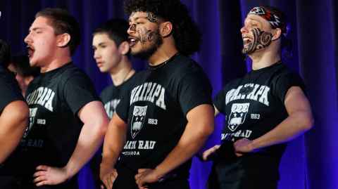 Pasifika floor community performing
