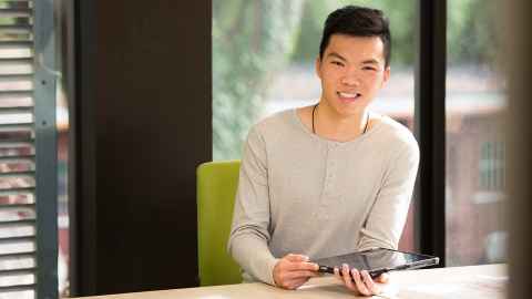 An image of graduate student Minghan Yong 