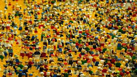 Image of a crowd of Lego people