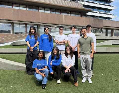 Students from Transnational Education at Orientation. 