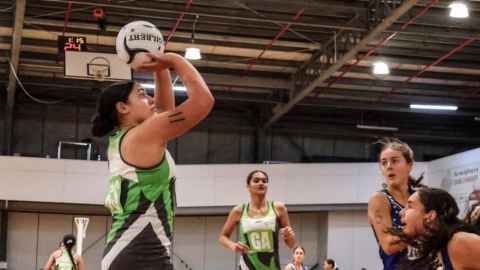 Mali Toleafoa playing netball