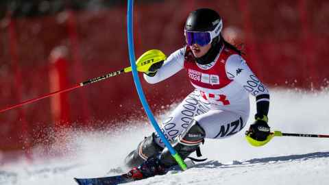 Charlotte Wiggins skiing