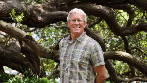 Associate Professor Bruce Burns